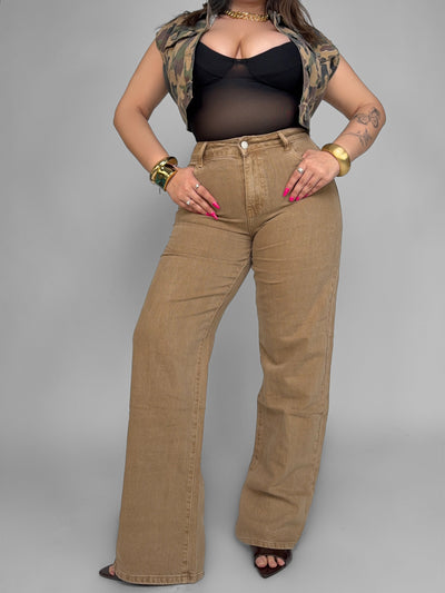 CURVY FIT - Jeans Camel