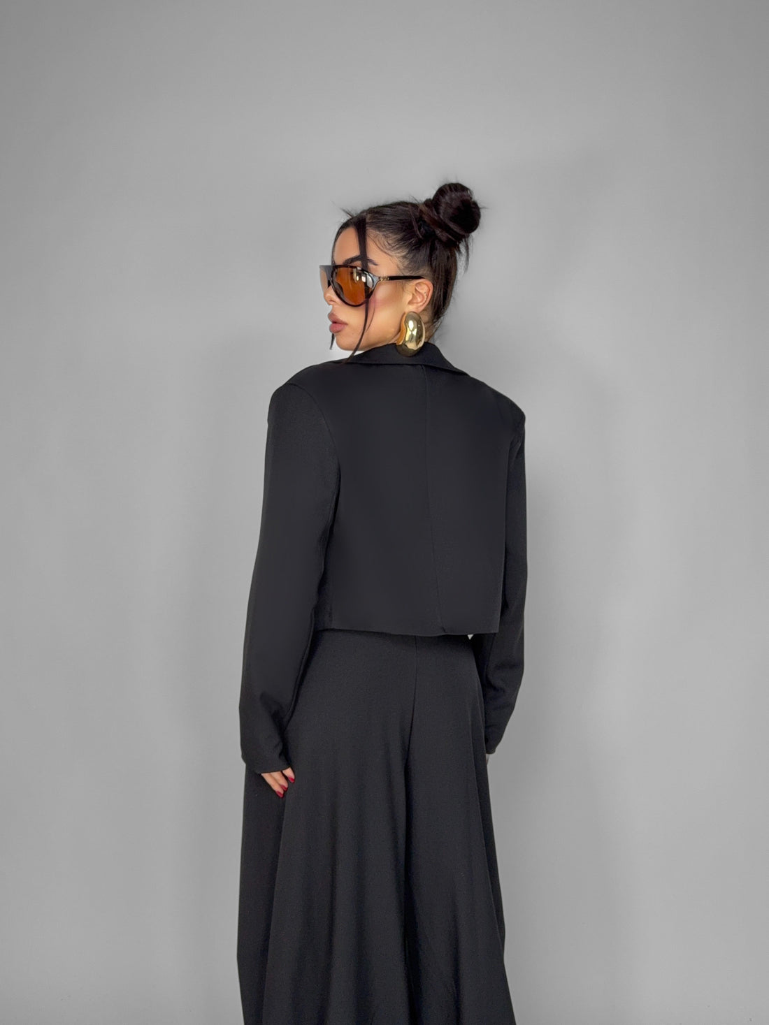 Blazer Fitted Crop-Black