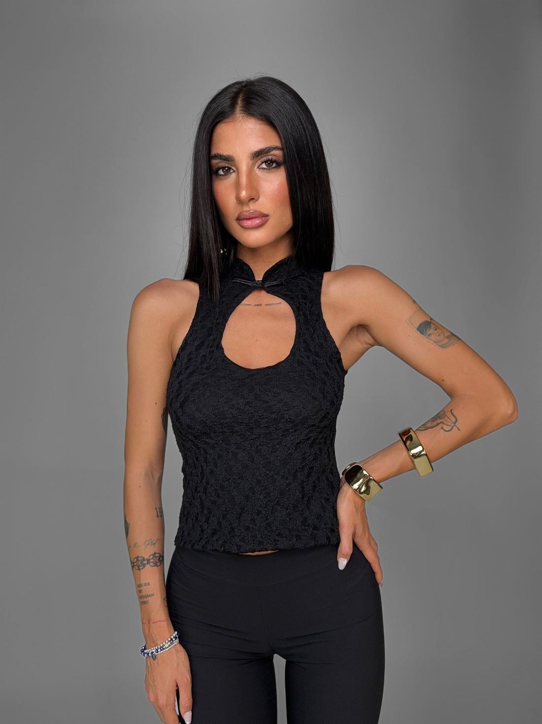 Top Oriental Lace Frog-Black